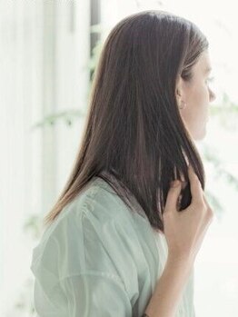 ミーティス(mitis)の写真/髪の芯から補修してくれるから、ツヤ感UP！乾燥やダメージによる広がりを抑えて、潤いのある仕上がりに♪
