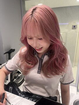 ヴァイス 新宿店(VAICE) ピンクカラー