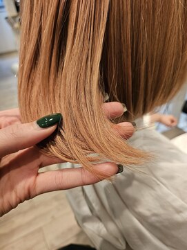 ベベ('BEBE) ボブ オレンジベージュ