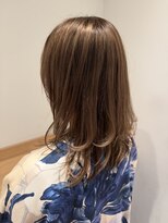 アリゲート ダイカンヤマ(Ari gate daikanyama)&nbsp;ミディアムレイヤーウルフブリーチミルクティー20代30代