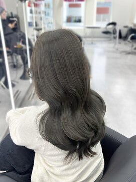 アルドーレフィエロ シンサイバシ(Ardore fiero shinsaibashi) オリーブカラー☆レイヤーカット 20代30代40代