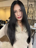 イリ 大阪(ili) ミディアムレイヤーカット/ミルクティーブロンド/髪質改善