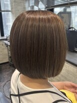 ラスター(LUSTER)&nbsp;グレージュハイライト×前下がりボブ