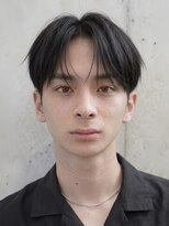 ノラキチジョウジ(NORA KICHIJOJI)&nbsp;黒髪韓国風センターパート刈り上げなしダウンパーマワックスなし