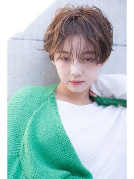 エイミー(Aimee) Aimeeニュアンスショート×ジンジャーベージュ