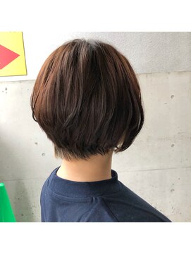 カット スペシャリティー クロマ(cut speciality CHROMA) 丸みショートボブ