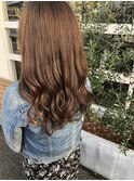 ベージュ