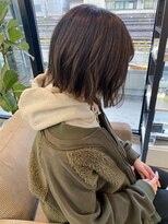 モルニ(MORNI)&nbsp;ヘッドスパ_マロンベージュ Aラインボブ かきあげ