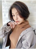《前地 麻衣》かき上げ前髪でセクシーに！大人の前下がりボブ