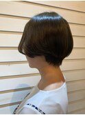ダークグレージュナチュラルツヤ髪まるみシルエット小顔ショート