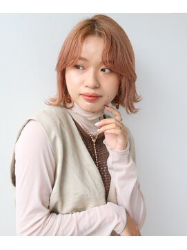 リコ ヘアアンドリラクゼーション(LICO HAIR&RELAXATION) ペールオレンジ、外はねボブ