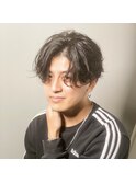 ツーブロックナチュラルセンターパート黒髪韓国風ヘア