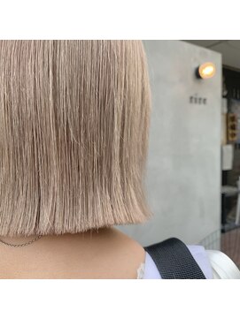 リール(rire) Hightone bob