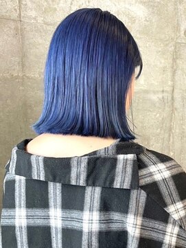 セル(CELL) ネイビーブルー 外ハネボブ ハイトーンボブ