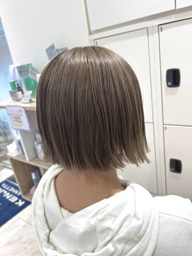 ケンジ 平塚 アネッタ(KENJE annetta) ミルクティーベージュ