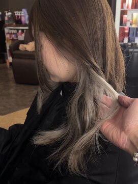 ヘアールーチェ(Hair Luce) ホワイトインナーカラー