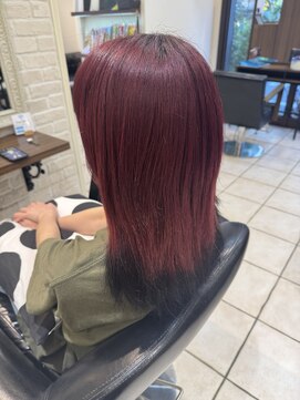 ルグランシャトー(Le grand chateau) ワインレッド×ブラック