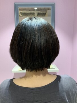 ロアゾブルー(L'oiseau Bleu) 小顔補正立体カットでツヤ感を