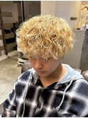ブルーブラックフェザーパーマ刈り上げセンターパート☆