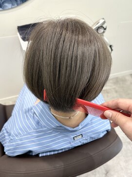 くびれショートボブ40代50代グレイカラー白髪染め白髪ぼかし