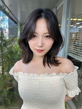 キアラ(Kchiara) 小顔レイヤー透明感カラーkchiara福岡新名敬子