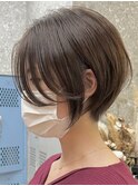 横浜西口イルミナカラーマッシュショートミルクティーベージュ