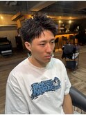 面長さんでも似合う短髪スパイキーショート×テーパーフェード