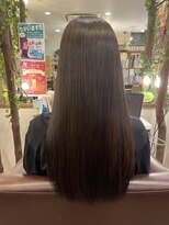 五感鷹匠 髪の診療所&nbsp;色持ちする艶ブラウンのストレートロング｜毛髪復元カラー