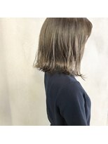 ミント(mint) 透け感グレージュ&切りっぱなしボブ♪
