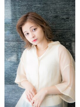 ワット 新宿店 【W-ワット-新宿店担当】顔まわりに軽く動きを☆