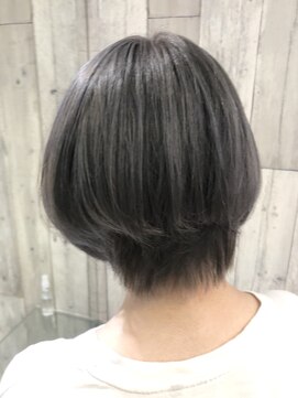 トムキャット(TOM CAT) 【新宿TOMCAT】グレージュ　ショート