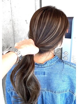 ロイジー(roijir) 【roijir 表参道】ハイライトカラー☆アッシュブラウン