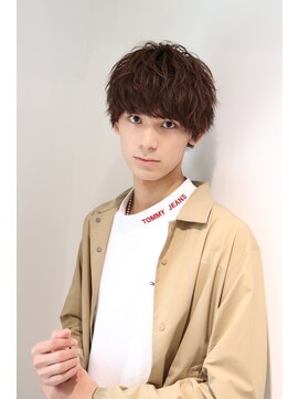 ネイビー(NAVY) 女子力○ フワッと束感 緩めパーマ マッシュ ツーブロック無し