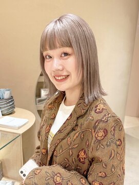 ヒビヲ(HIBIO) ショートボブ切りっぱなしボブタッセルボブ顔まわりレイヤー韓国