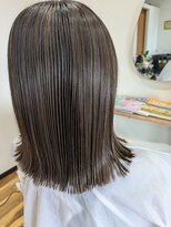 グロウ(grow)&nbsp;ハイライト艶カラ×切りっぱなし