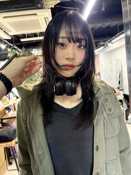 イコ(.ico) セミロングショートウルフボブネビージュ小顔ワンレン金髪