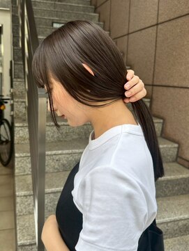 ロマリア(Lomalia) 乾かすだけでキマる髪/グレージュロングヘア