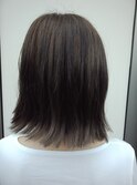 赤味リセット！透明感グレージュの切りっぱなし外ハネボブ