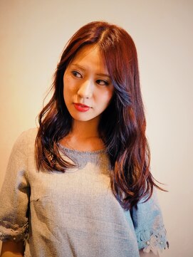 カスタネット レッド系ロングヘア