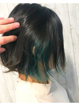 コピーヌ 高田馬場店(Copine) 前下がりボブ×インナー３Dカラーサファイアブルー☆