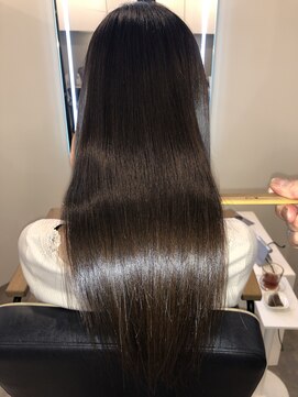 アールサロン アオヤマ(Rr SALON AOYAMA) プラチナミネコラストレート