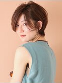 長め前髪で大人っぽいショートカット