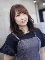 スラップス(SLAPS.)&nbsp;透け感グレージュ×ミディアムヘア