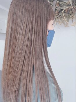 ダンクレスト(Daan Crest)の写真/真っ直ぐすぎないナチュラルサラ艶ストレート☆髪内部のダメージを回復/強化できるキュアクリスタルを使用