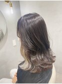 イヤリングカラー/レイヤーくびれヘアー/ハイトーンベージュ