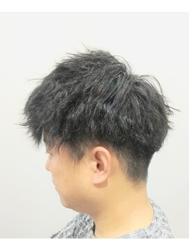 夜髪 卵形ゆる癖毛:ツイストを纏わせたムースと季節のwaxドレッシング