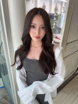 リア(riah) 今流行りの韓国ヘアで大人の色気出しませんか？