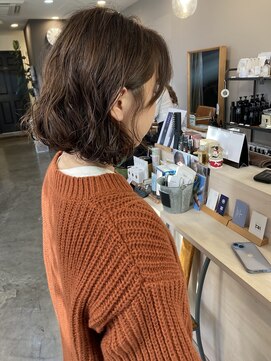 スアバイキキ(SuA by kiki.) レイヤーボブ/外ハネボブ/大人ショート/ニュアンスカラー[千葉]