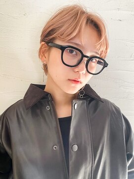 ノラ ウメダ(NORA UMEDA) ダブルカラーブロンドミルクティーベージュショートボブ