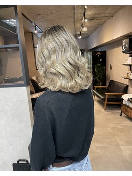 サニー 渋谷(SUNNY) バレイヤージュ、ハイライト、レイヤーロング、グレーベージュ